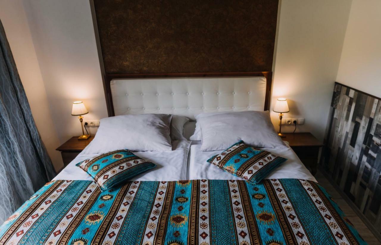 Hotel Kostelski Buk Біхач Екстер'єр фото