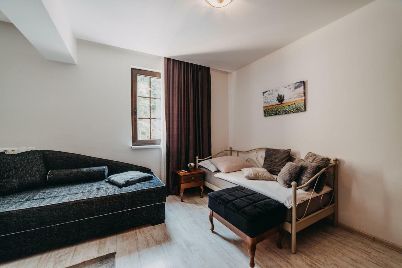 Hotel Kostelski Buk Біхач Екстер'єр фото
