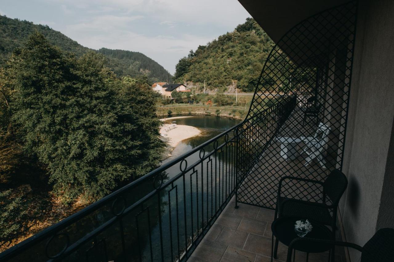 Hotel Kostelski Buk Біхач Екстер'єр фото