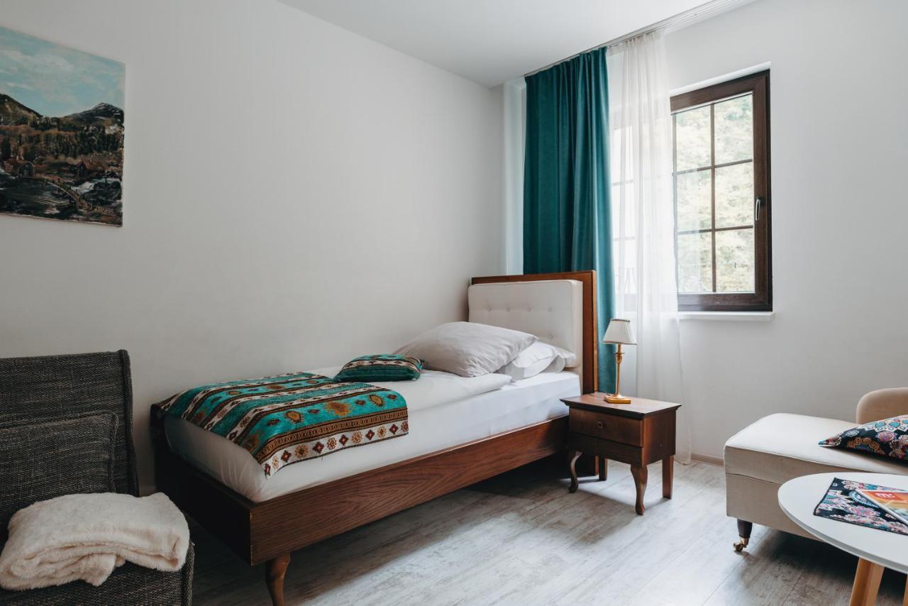 Hotel Kostelski Buk Біхач Екстер'єр фото